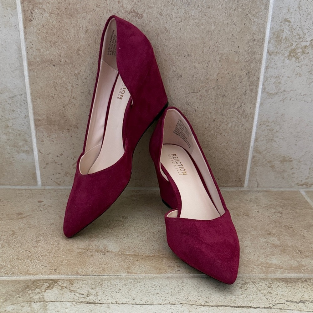 Kenneth Cole Reaction Burgundy Suede Wedges NWOT